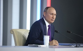 Réponse du Président Vladimir Poutine à la question de la BBC sur les médias classés "agents de l'étranger" en Russie