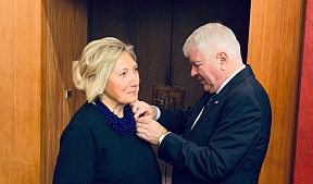 Médaille Pouchkine remise à Zoya Arrignon Médaille Pouchkine remise à Zoya Arrignon