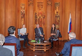 Sur la rencontre de S.E.l’Ambassadeur de Russie en France Alexey Meshkov avec les membres de l’Association de la presse étrangère, 20 novembre 2018