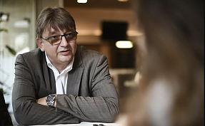 Serge Parinov chez Michel de Rostolan à la Radio Courtoisie Serge Parinov chez Michel de Rostolan à la Radio Courtoisie