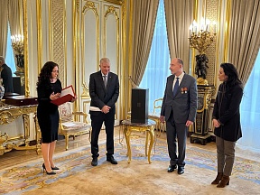 Remise de la lettre de félicitation du Président Vladimir Poutine à l’occasion du 100e anniversaire de l’amiral Philippe de Gaulle